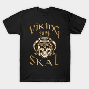 Viking-Skål: 90th Birthday Celebration for a Viking Warrior - Gift Idea T-Shirt